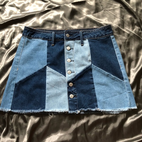 American Eagle Outfitters Dresses & Skirts - American Eagle Denim Patch Skirt<3